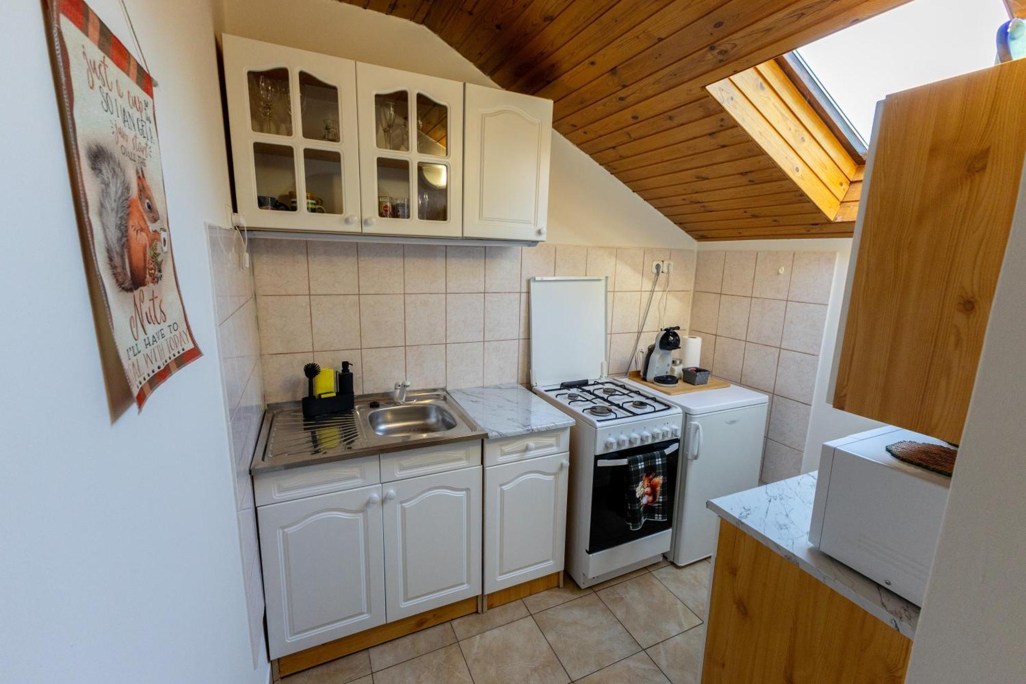 Kismokus Apartman Eger Ngoại thất bức ảnh