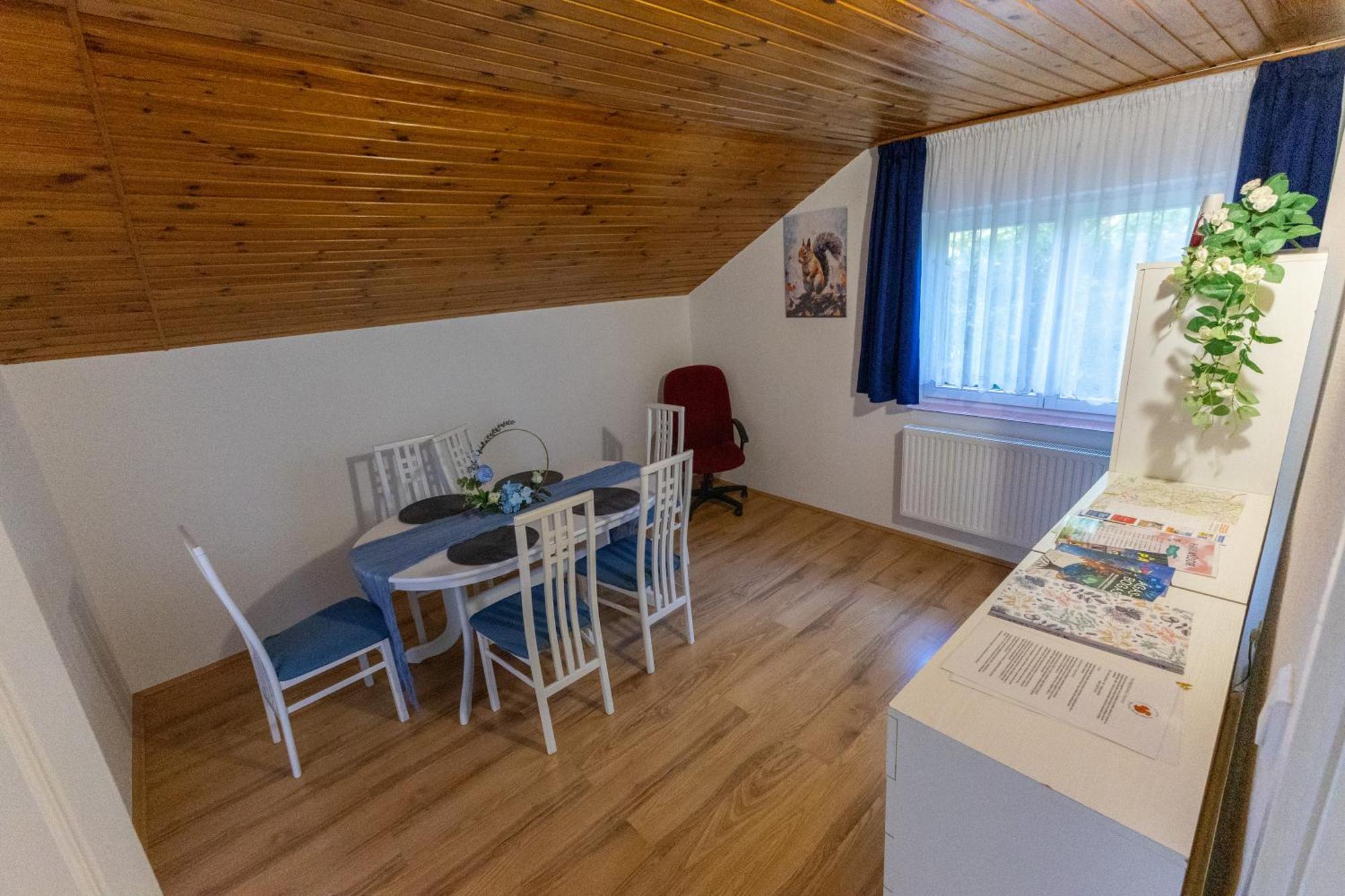 Kismokus Apartman Eger Ngoại thất bức ảnh
